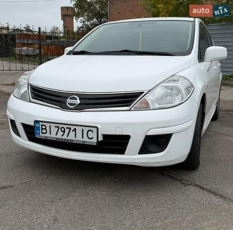 Nissan Tiida, 2012г. 1.6л. бензин Полтава в кредит