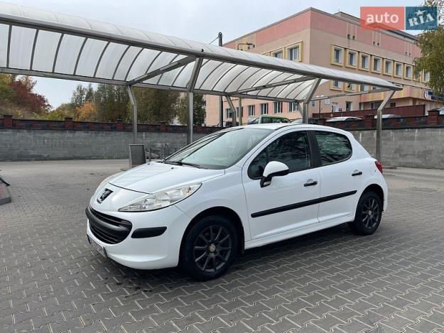 Peugeot 207, 2009г. 1.4л. бензин Рівне в кредит