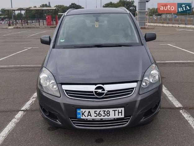 Opel Zafira, 2012г. 1.6л. бензин Луцьк в кредит