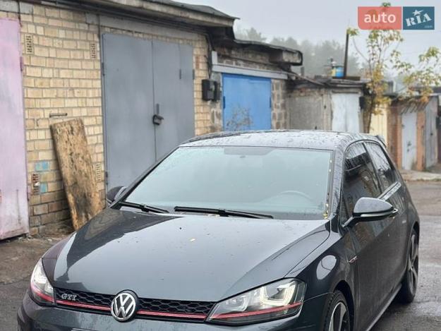 Volkswagen Golf gti, 2016г. 2.0л. бензин Київ в кредит