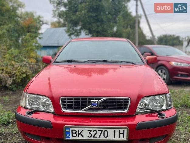 Volvo S40, 2003г. 1.6л. бензин Рівне в кредит