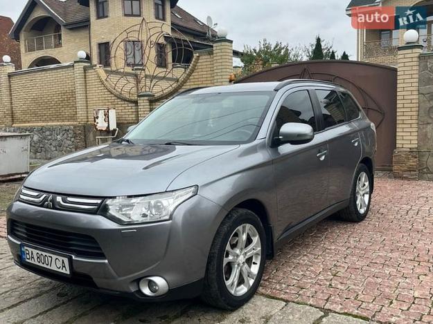 Mitsubishi Outlander 2012