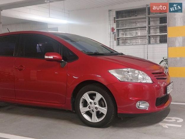 Toyota Auris, 2011г. 1.6л. бензин Львів в кредит