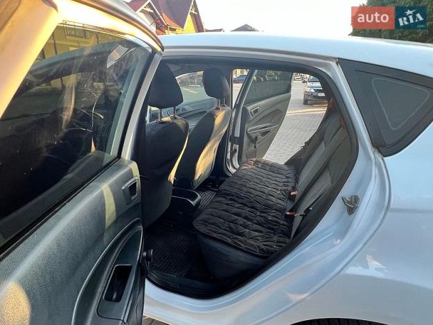 Ford Fiesta, 2012г. 1.2л. бензин Ужгород в кредит
