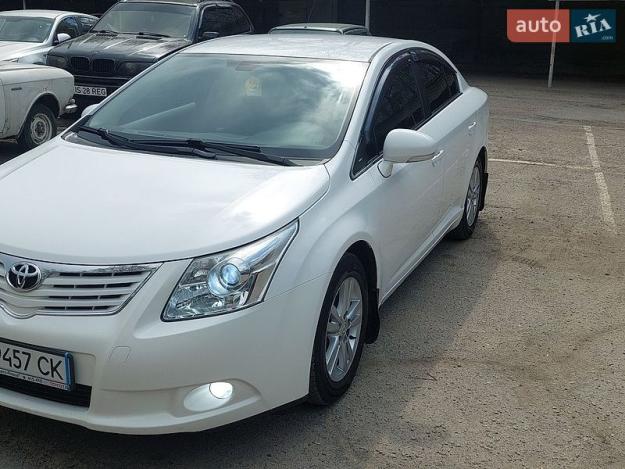 Toyota Avensis 2011