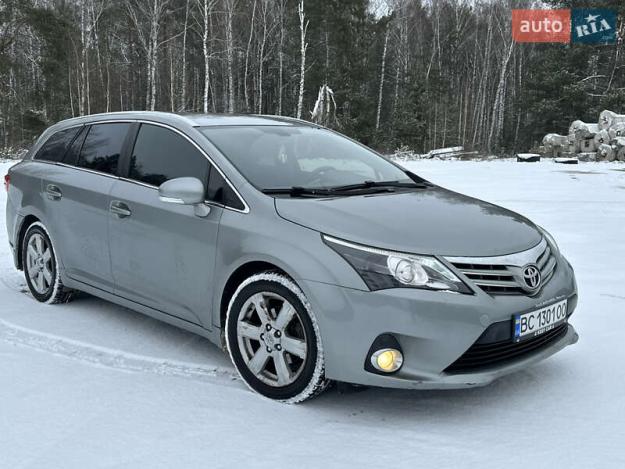 Toyota Avensis, 2012г. 1.8л. бензин Рівне в кредит