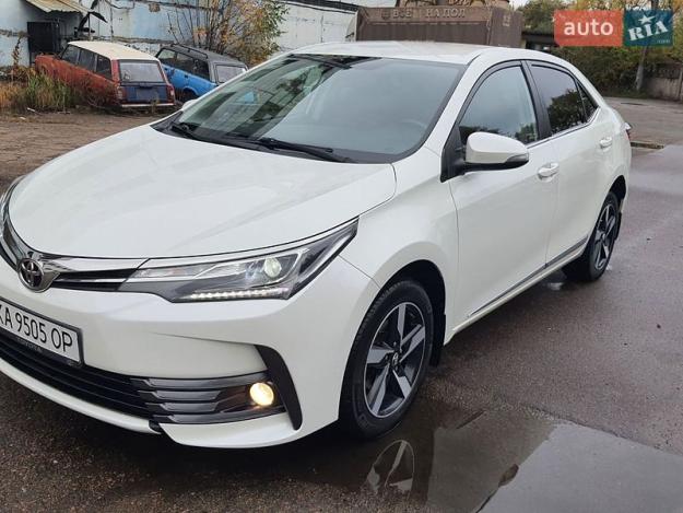 Toyota Corolla, 2016г. 1.6л. бензин Київ в кредит