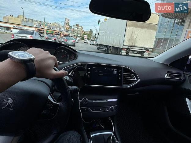 Peugeot 308, 2016г. 1.6л. дизель Дніпро в кредит