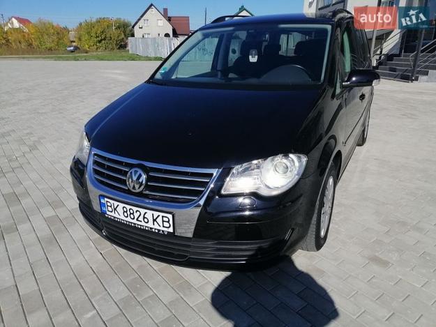 Volkswagen Touran, 2008г. 1.6л. бензин Рівне в кредит