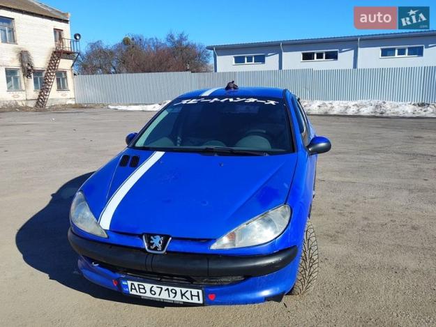 Peugeot 206, 2003г. 1.4л. бензин Вінниця в кредит