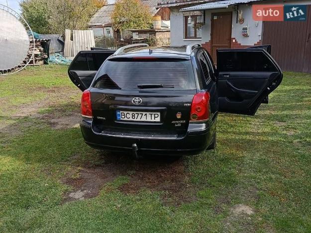 Toyota Avensis, 2006г. 1.8л. бензин Львів в кредит
