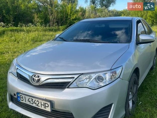 Toyota Camry, 2013г. 2.5л. бензин Полтава в кредит