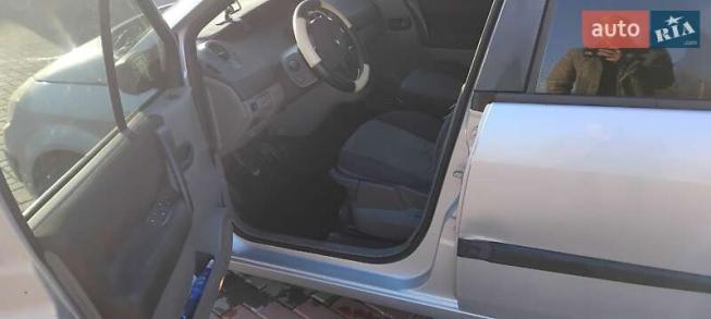 Renault Scenic, 2006г. 1.6л. бензин Київ в кредит