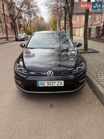 Volkswagen E-golf, 2016г. 0.0л. Електро Дніпро в кредит