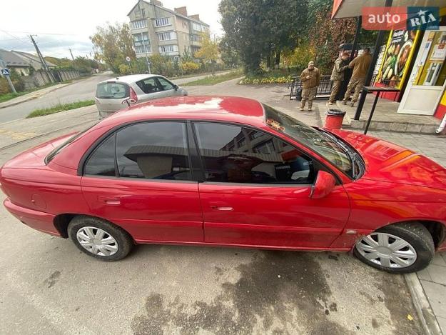 Opel Omega, 2001г. 2.2л. бензин Рівне в кредит