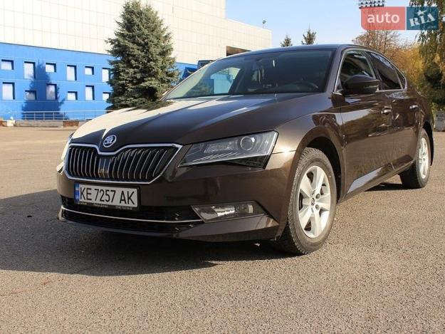Skoda Superb, 2016г. 1.8л. бензин Дніпро в кредит